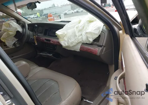 2000 Mercury Grand Marquis Gs z USA, uszkodzony, nr VIN 2MEFM74W5YX625401